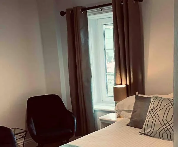 펜션 Beautiful House In Town 킬라니